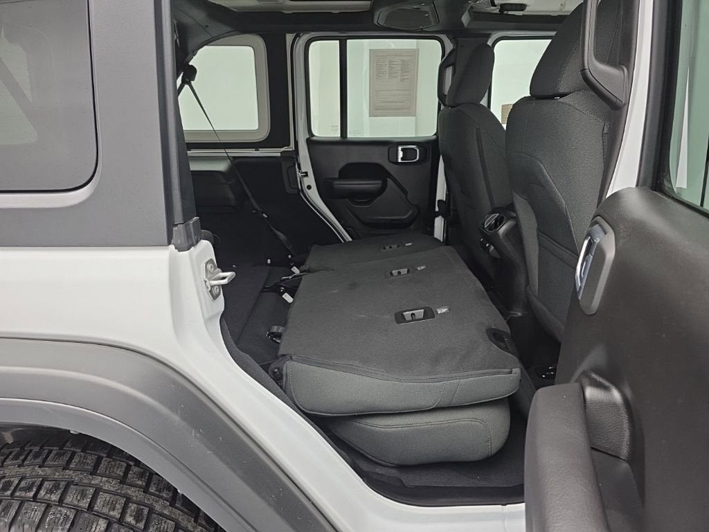 2024 Jeep Wrangler 4-Door Willys 4x4