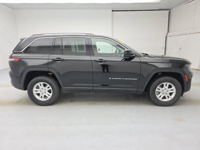 2023 Jeep Grand Cherokee Laredo 4x4