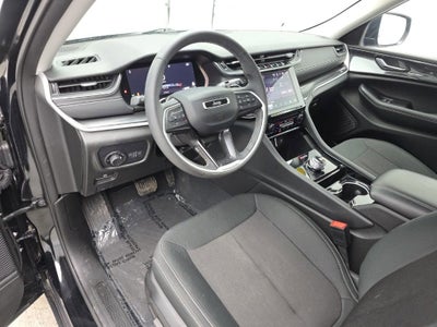 2023 Jeep Grand Cherokee Laredo 4x4