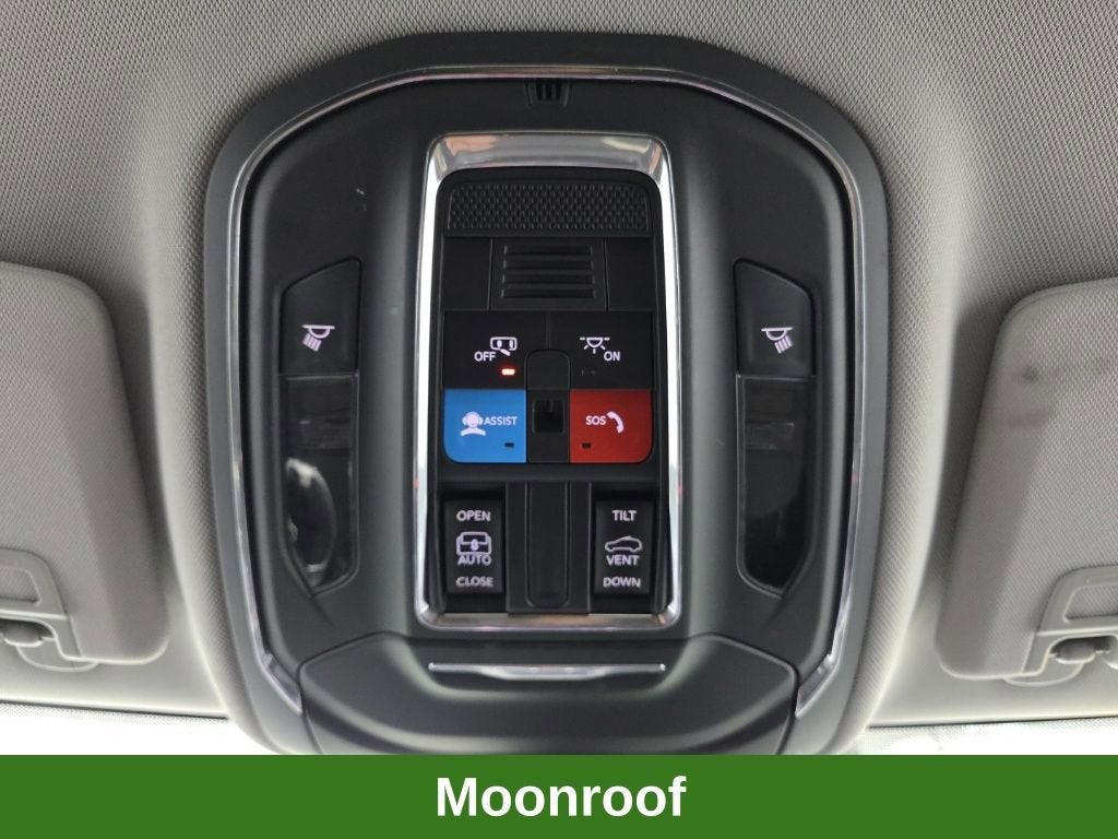 2023 Jeep Grand Cherokee Laredo 4x4