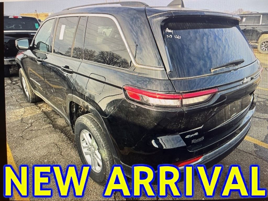 2023 Jeep Grand Cherokee Laredo 4x4