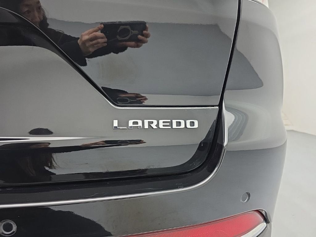 2023 Jeep Grand Cherokee Laredo 4x4