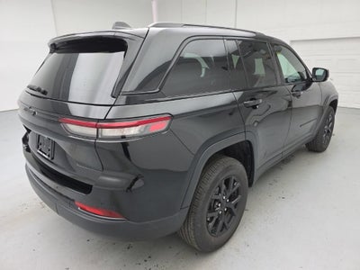 2025 Jeep Grand Cherokee Altitude 4x4