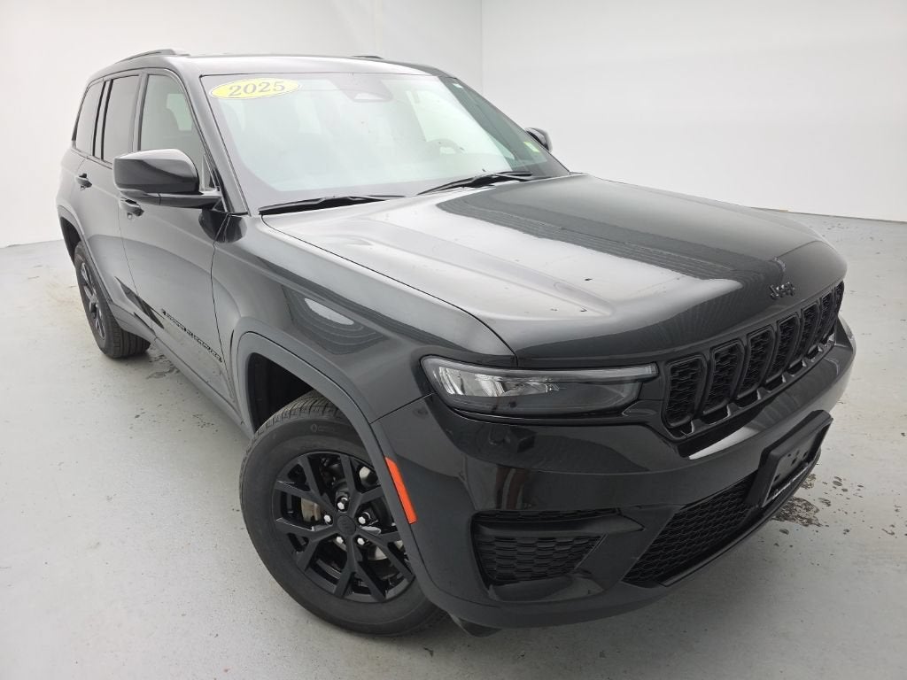 2025 Jeep Grand Cherokee Altitude 4x4