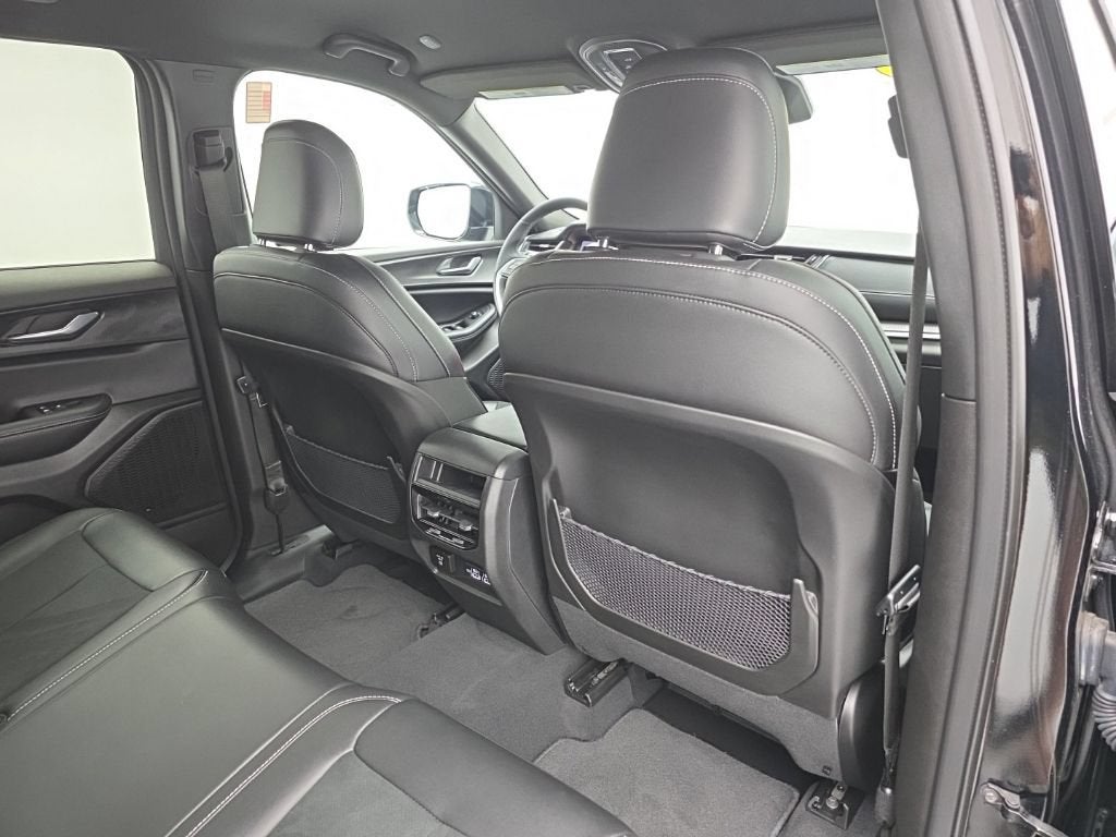 2025 Jeep Grand Cherokee Altitude 4x4