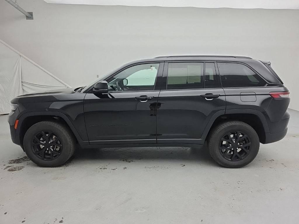 2025 Jeep Grand Cherokee Altitude 4x4