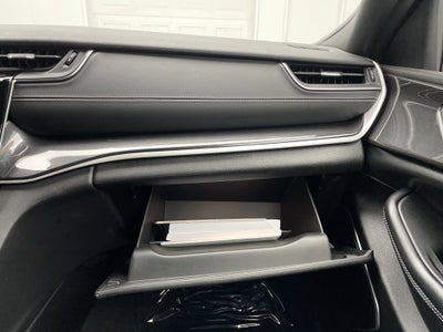 2022 Jeep Grand Cherokee L Altitude 4x4