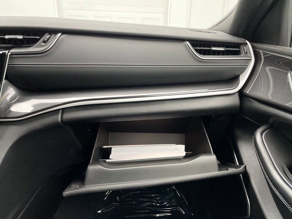 2022 Jeep Grand Cherokee L Altitude 4x4