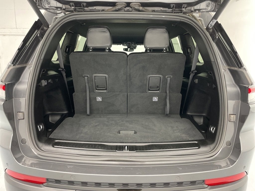 2022 Jeep Grand Cherokee L Altitude 4x4