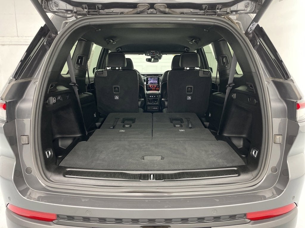 2022 Jeep Grand Cherokee L Altitude 4x4