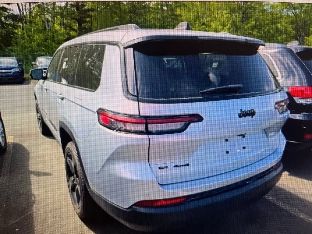 2023 Jeep Grand Cherokee L Altitude 4x4
