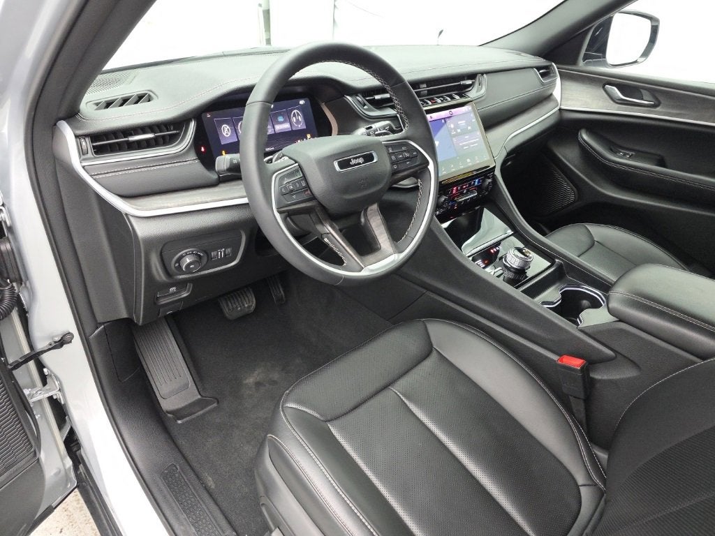 2025 Jeep Grand Cherokee L Limited 4x4