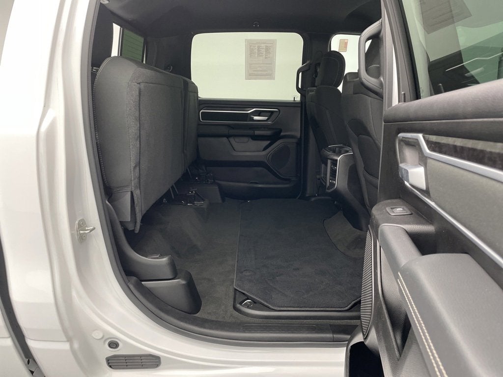 2023 RAM 1500 Big Horn Crew Cab 4x4 5'7" Box