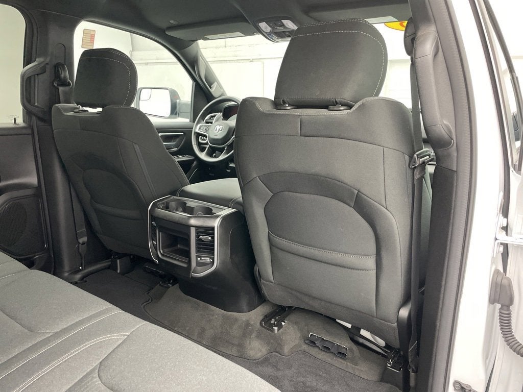 2023 RAM 1500 Big Horn Crew Cab 4x4 5'7" Box