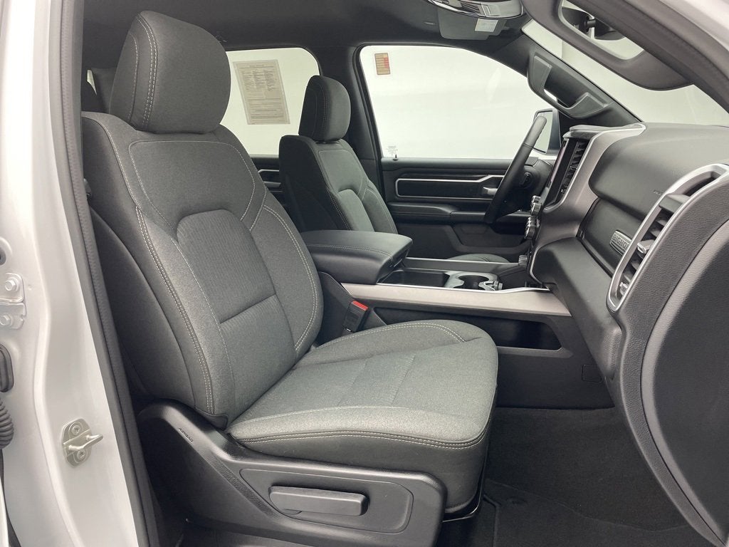 2023 RAM 1500 Big Horn Crew Cab 4x4 5'7" Box