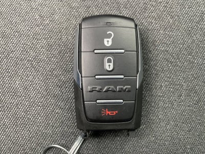 2023 RAM 1500 Big Horn Crew Cab 4x4 5'7" Box