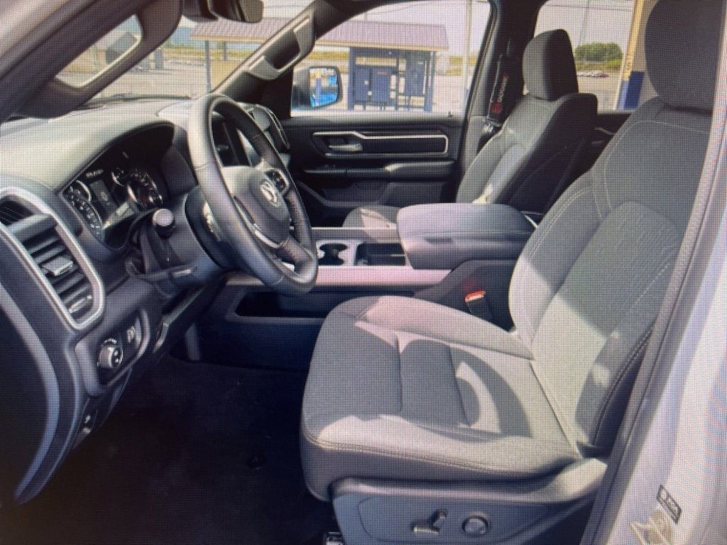 2023 RAM 1500 Big Horn Crew Cab 4x4 5'7" Box