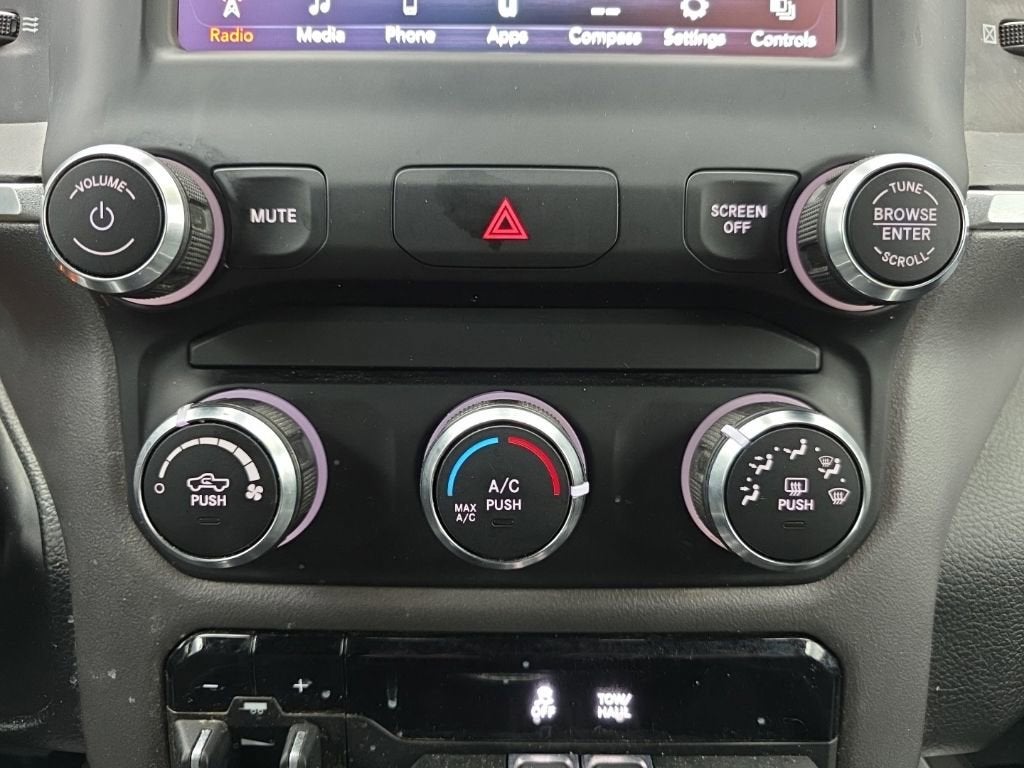 2021 RAM 1500 Big Horn Quad Cab 4x4 6'4" Box
