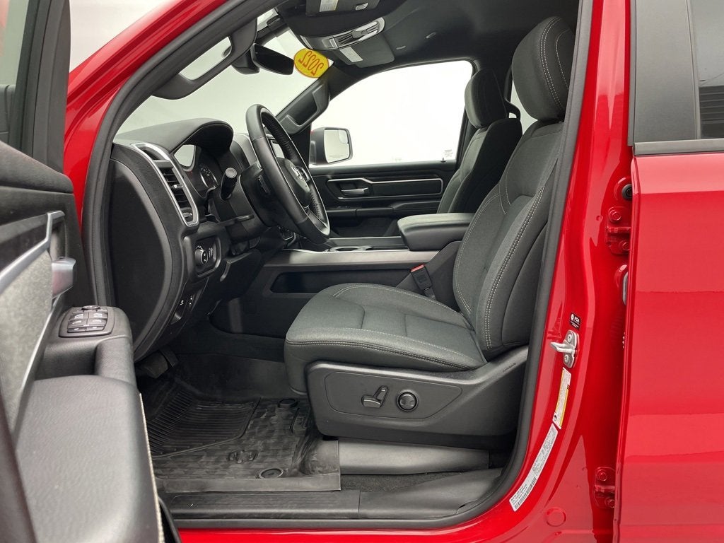 2022 RAM 1500 Big Horn Crew Cab 4x4 5'7" Box