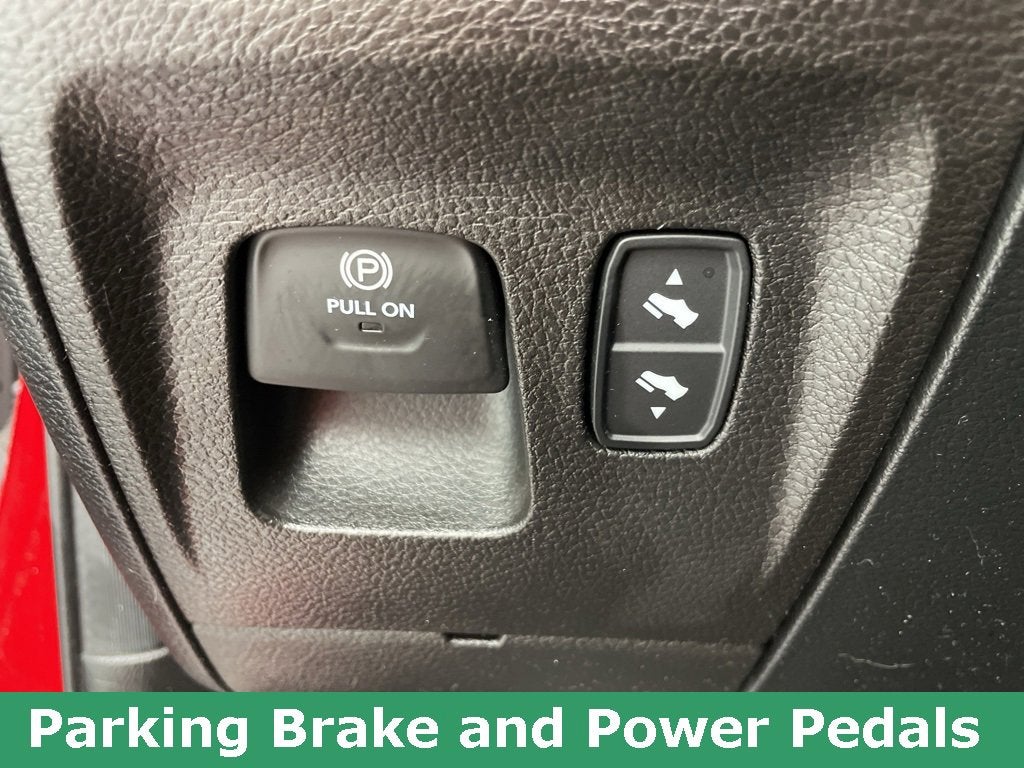 2022 RAM 1500 Big Horn Crew Cab 4x4 5'7" Box