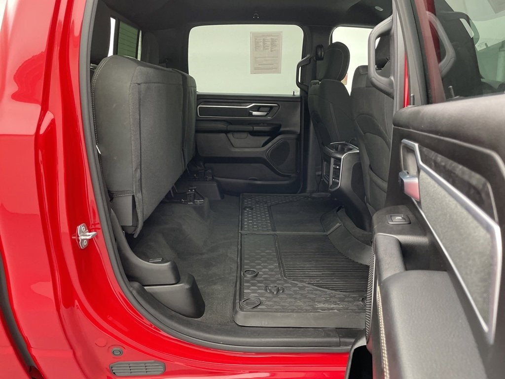 2022 RAM 1500 Big Horn Crew Cab 4x4 5'7" Box