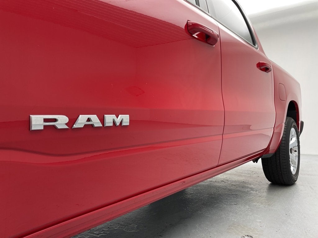 2022 RAM 1500 Big Horn Crew Cab 4x4 5'7" Box