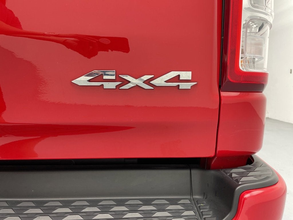 2022 RAM 1500 Big Horn Crew Cab 4x4 5'7" Box