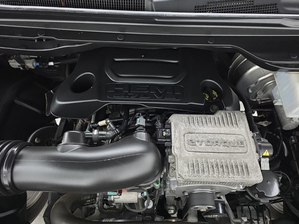 2023 RAM 1500 Laramie Crew Cab 4x4 5'7" Box