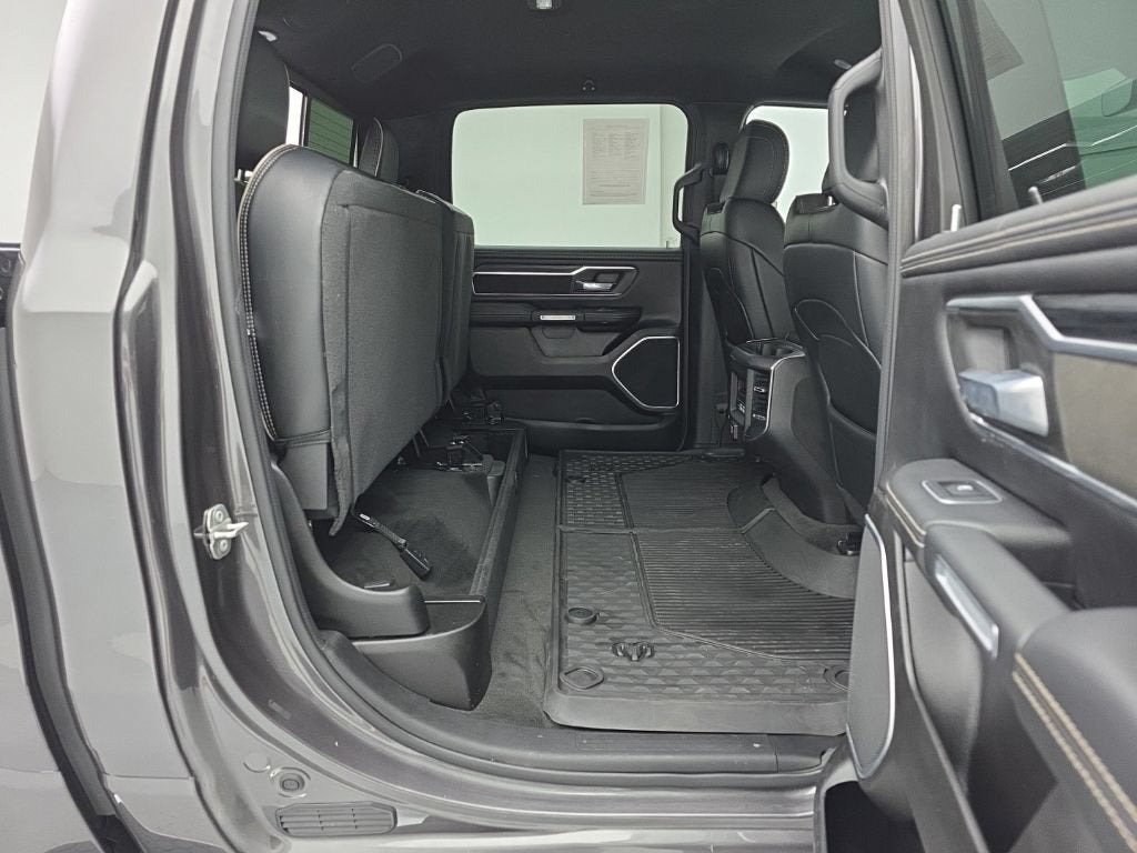 2023 RAM 1500 Laramie Crew Cab 4x4 5'7" Box