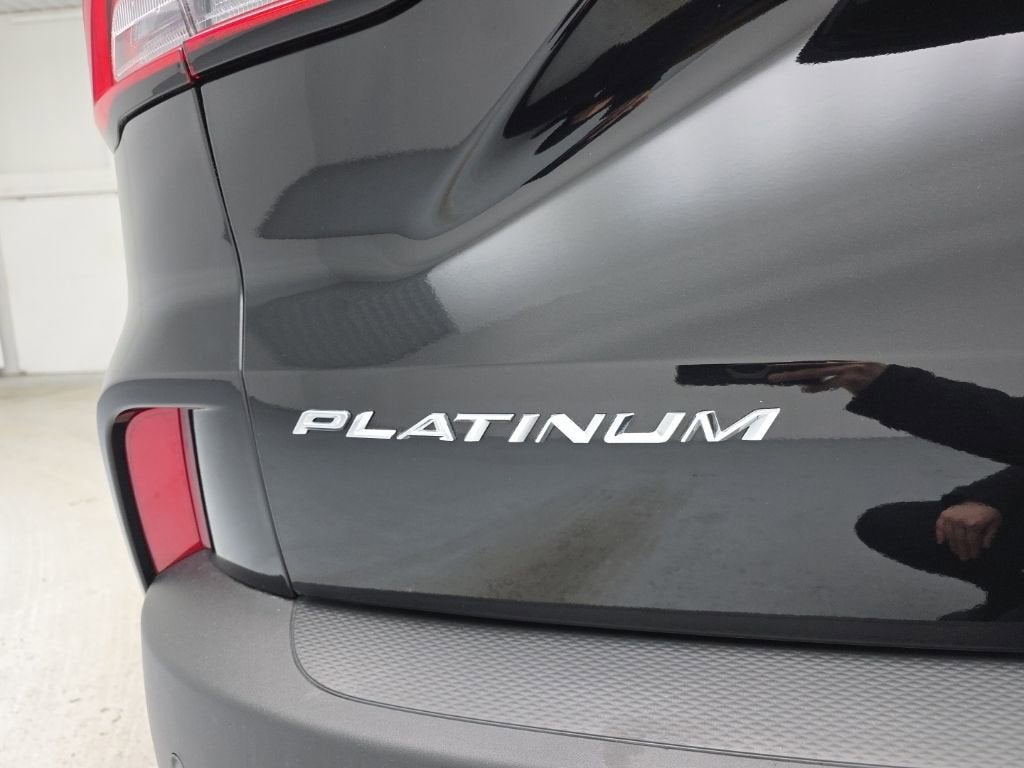 2025 Ford Escape Platinum