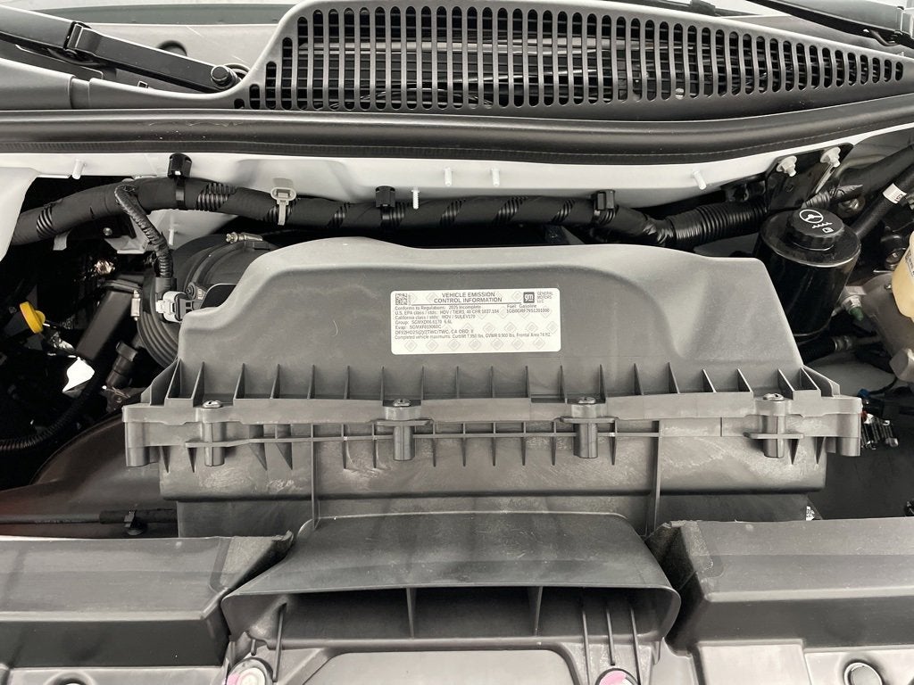 2025 Chevrolet Express Cutaway 3500 1WT