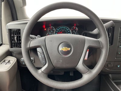 2025 Chevrolet Express Cutaway 3500 1WT