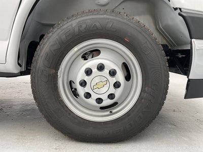 2025 Chevrolet Express Cutaway 3500 1WT