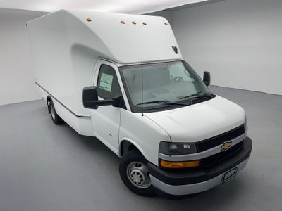 2025 Chevrolet Express Cutaway 3500 1WT