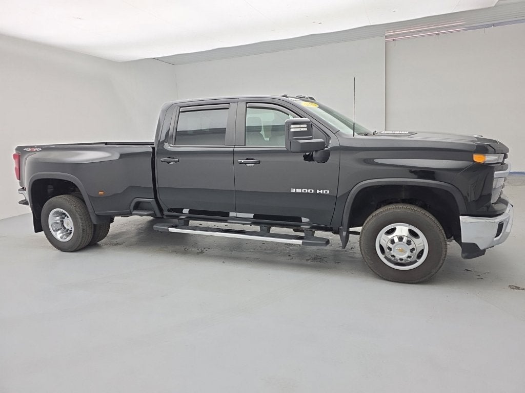 2025 Chevrolet Silverado 3500 HD LT DRW