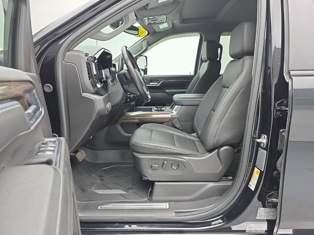 2025 Chevrolet Silverado 3500 HD LT DRW