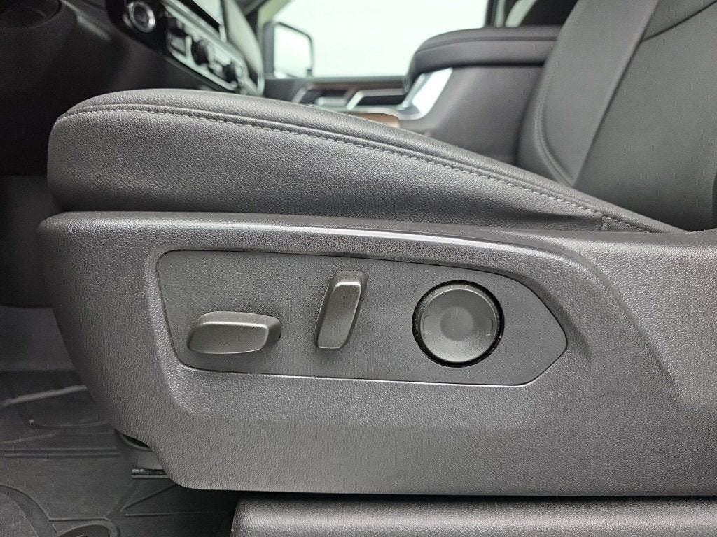 2025 Chevrolet Silverado 3500 HD LT DRW
