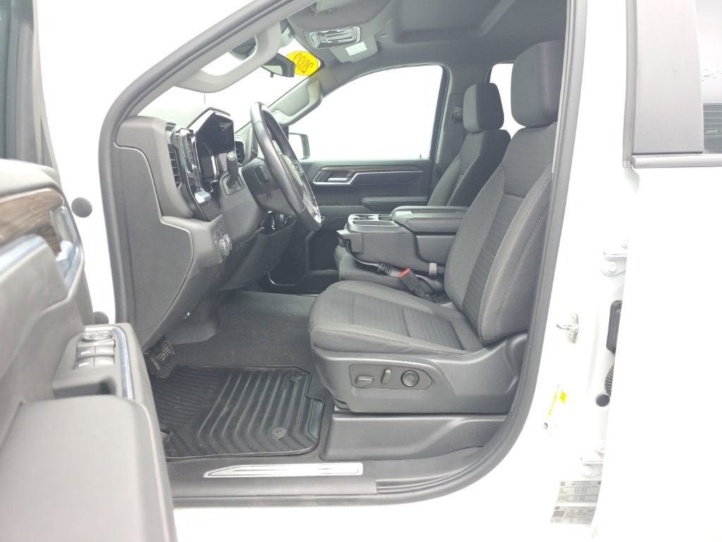 2022 Chevrolet Silverado 1500 LT (2FL)