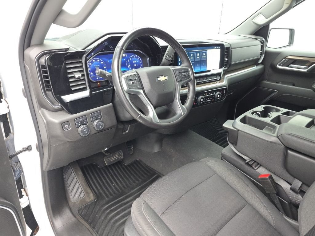 2022 Chevrolet Silverado 1500 LT (2FL)