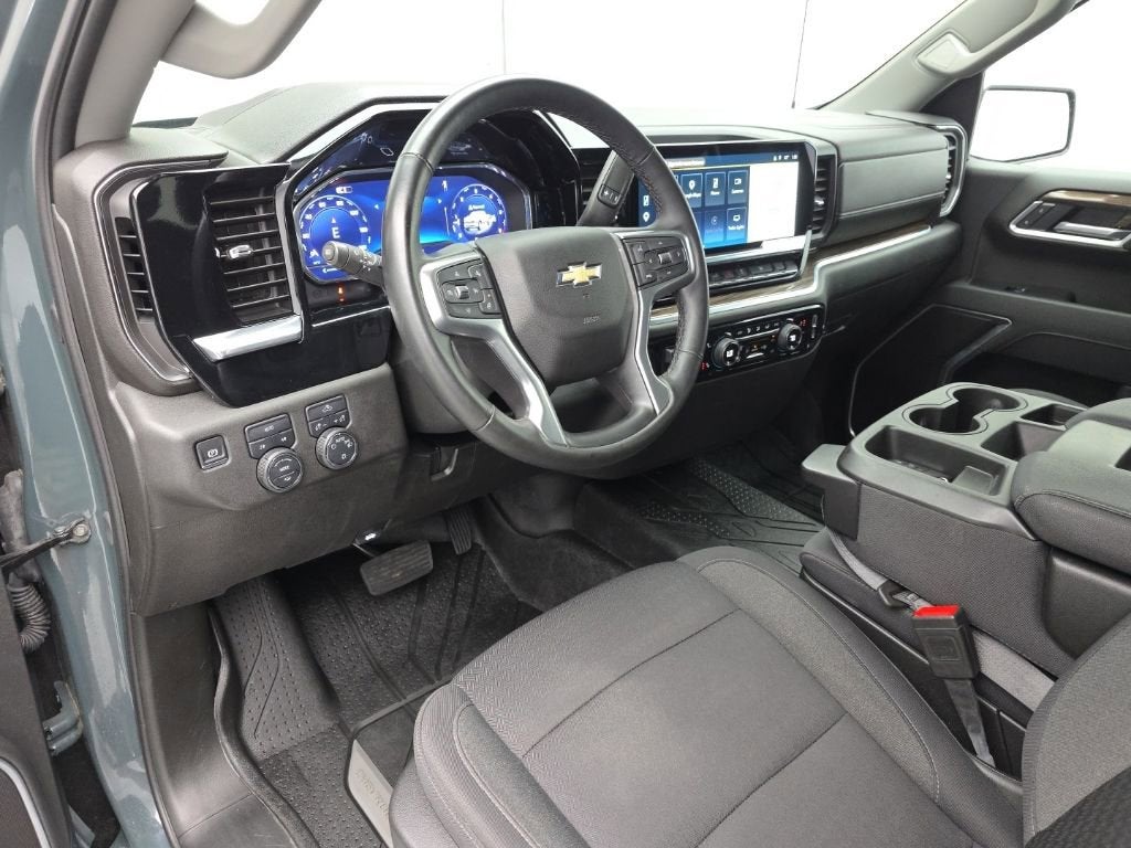 2025 Chevrolet Silverado 1500 LT (2FL)