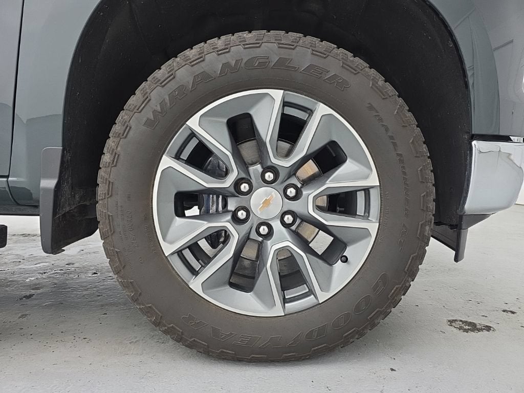 2025 Chevrolet Silverado 1500 LT (2FL)
