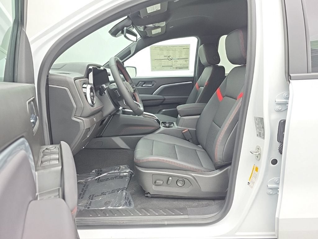 2026 Chevrolet Colorado Z71 - Photo 14