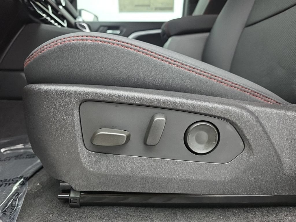 2026 Chevrolet Colorado Z71 - Photo 23