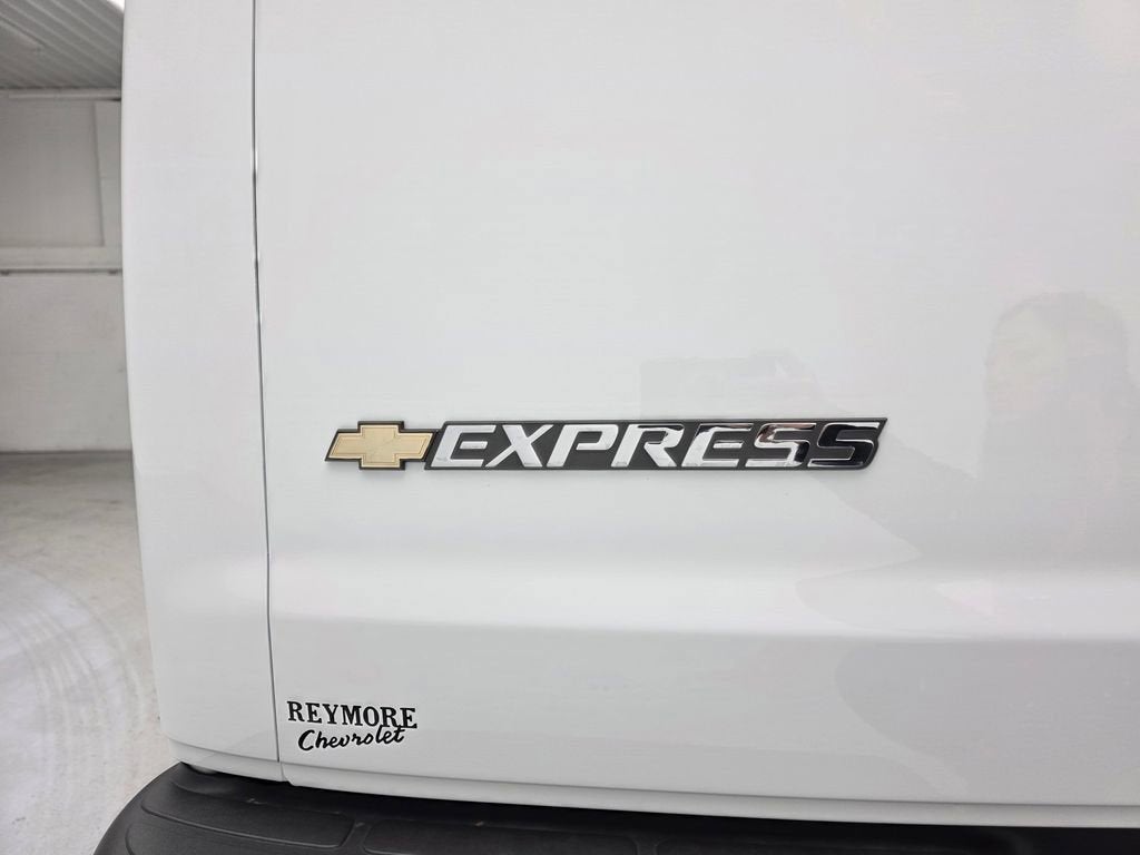 2026 Chevrolet Express Cargo WT