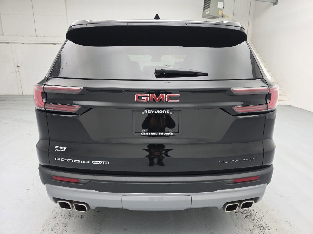 2025 GMC Acadia Elevation