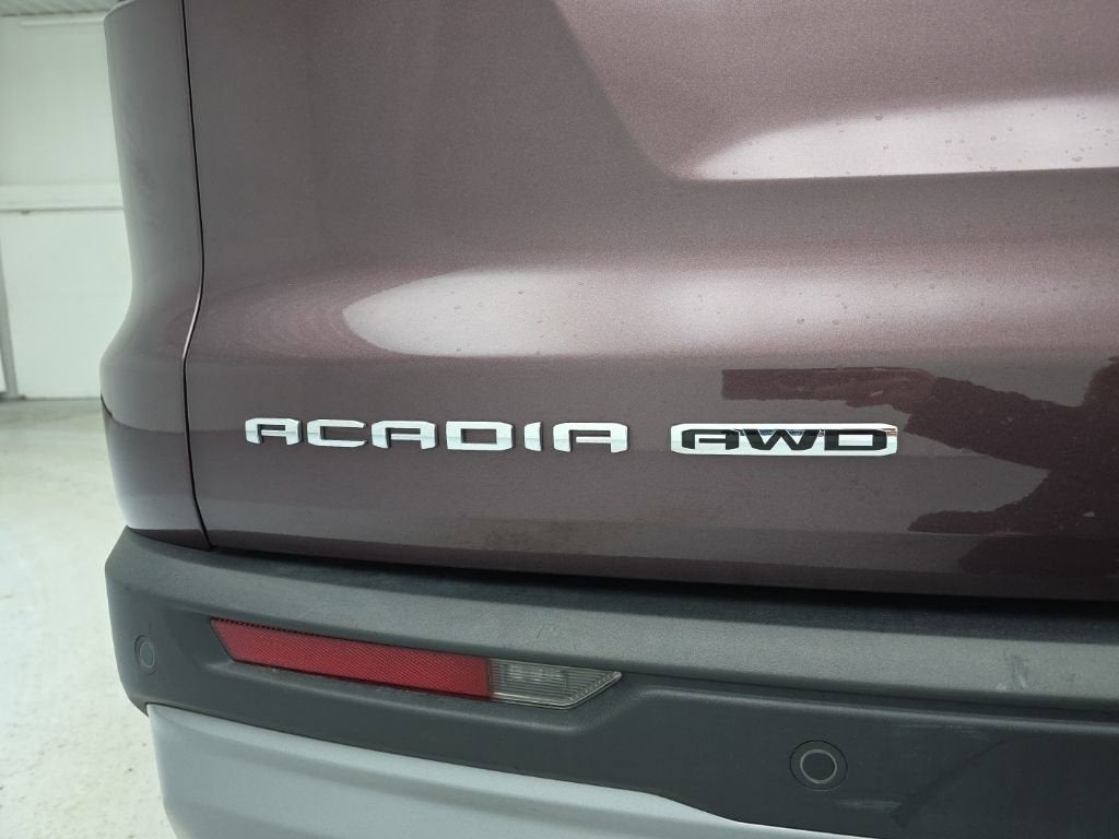 2025 GMC Acadia Elevation