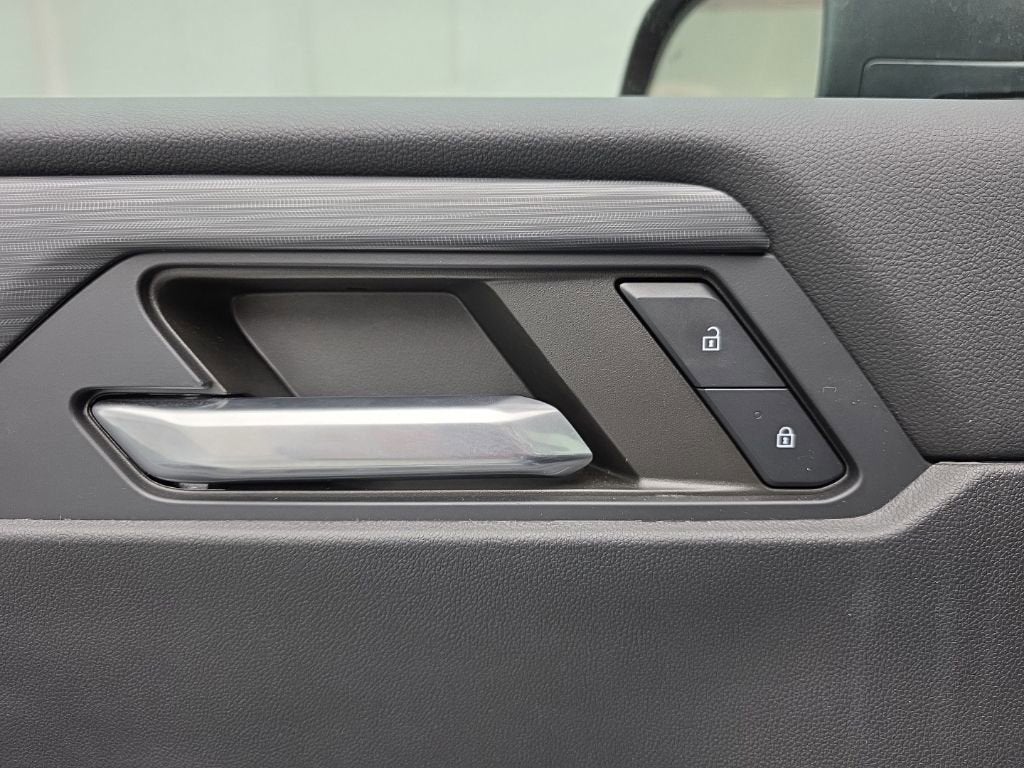 2024 GMC Acadia AT4