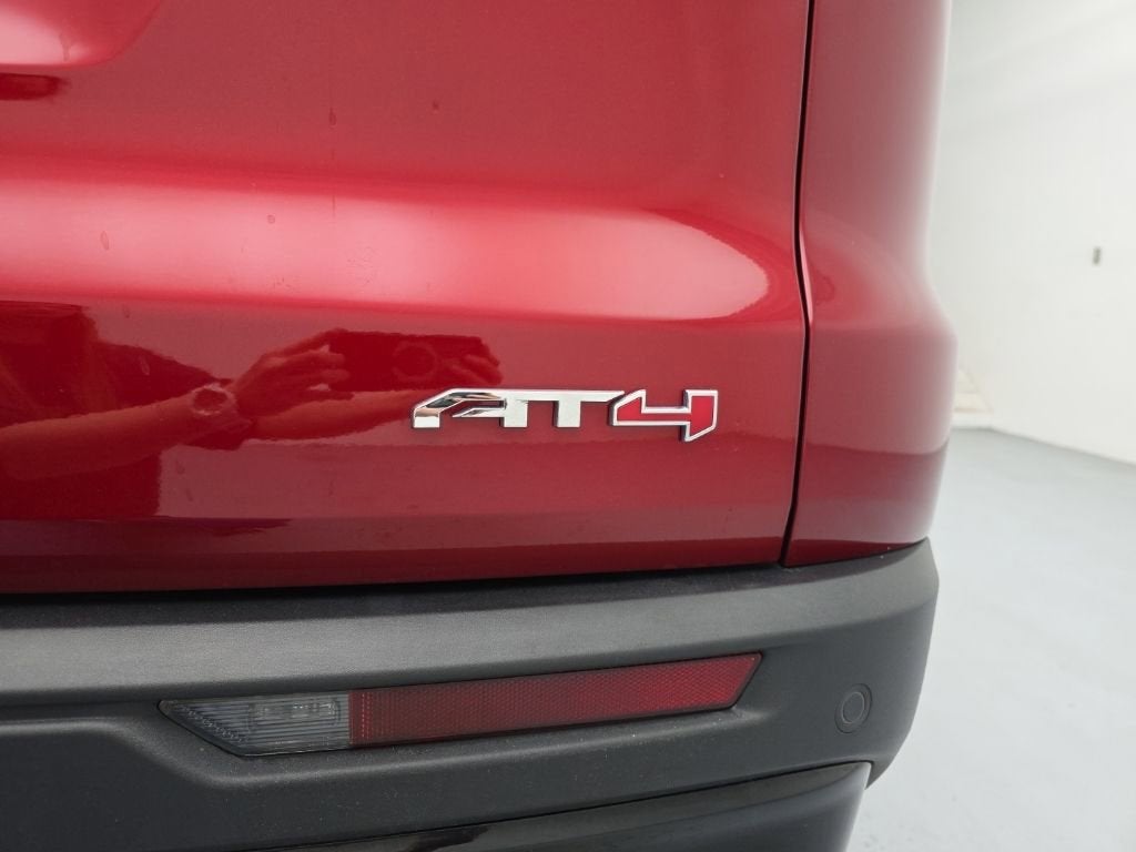 2024 GMC Acadia AT4