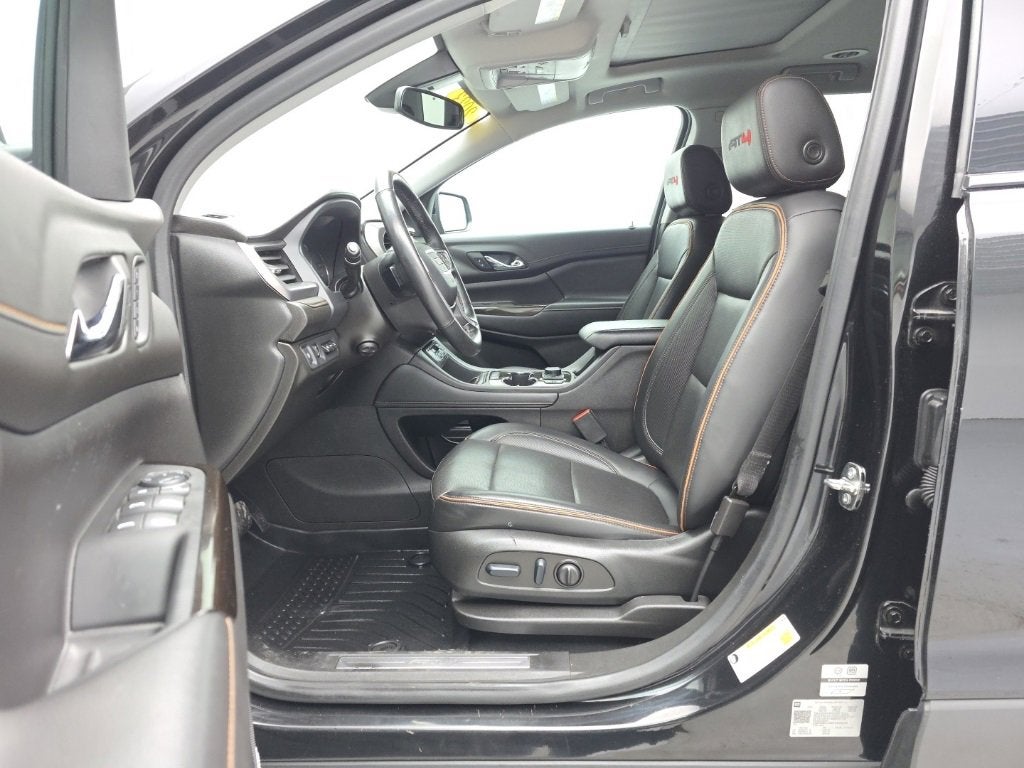 2023 GMC Acadia AT4