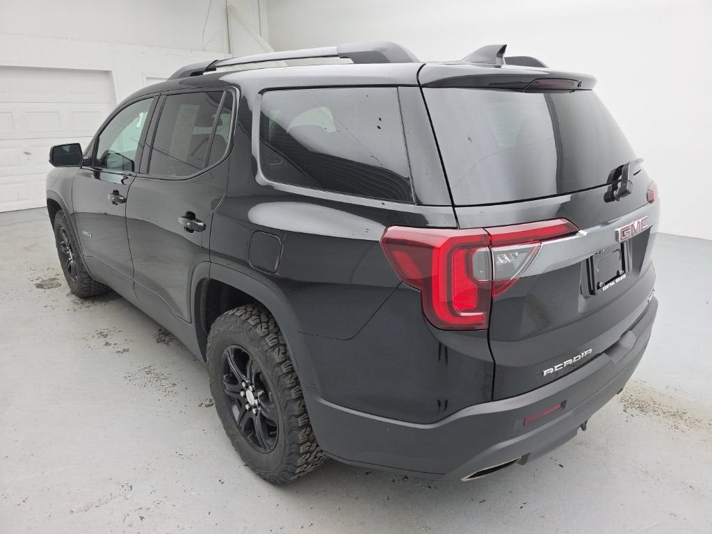 2023 GMC Acadia AT4